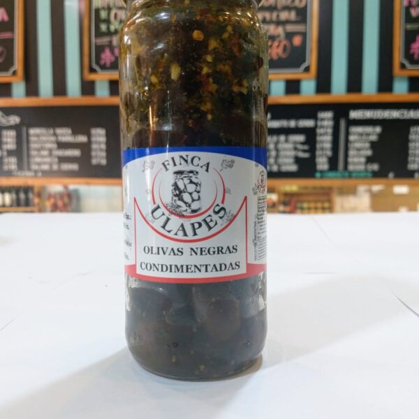 Aceitunas negras condimentadas